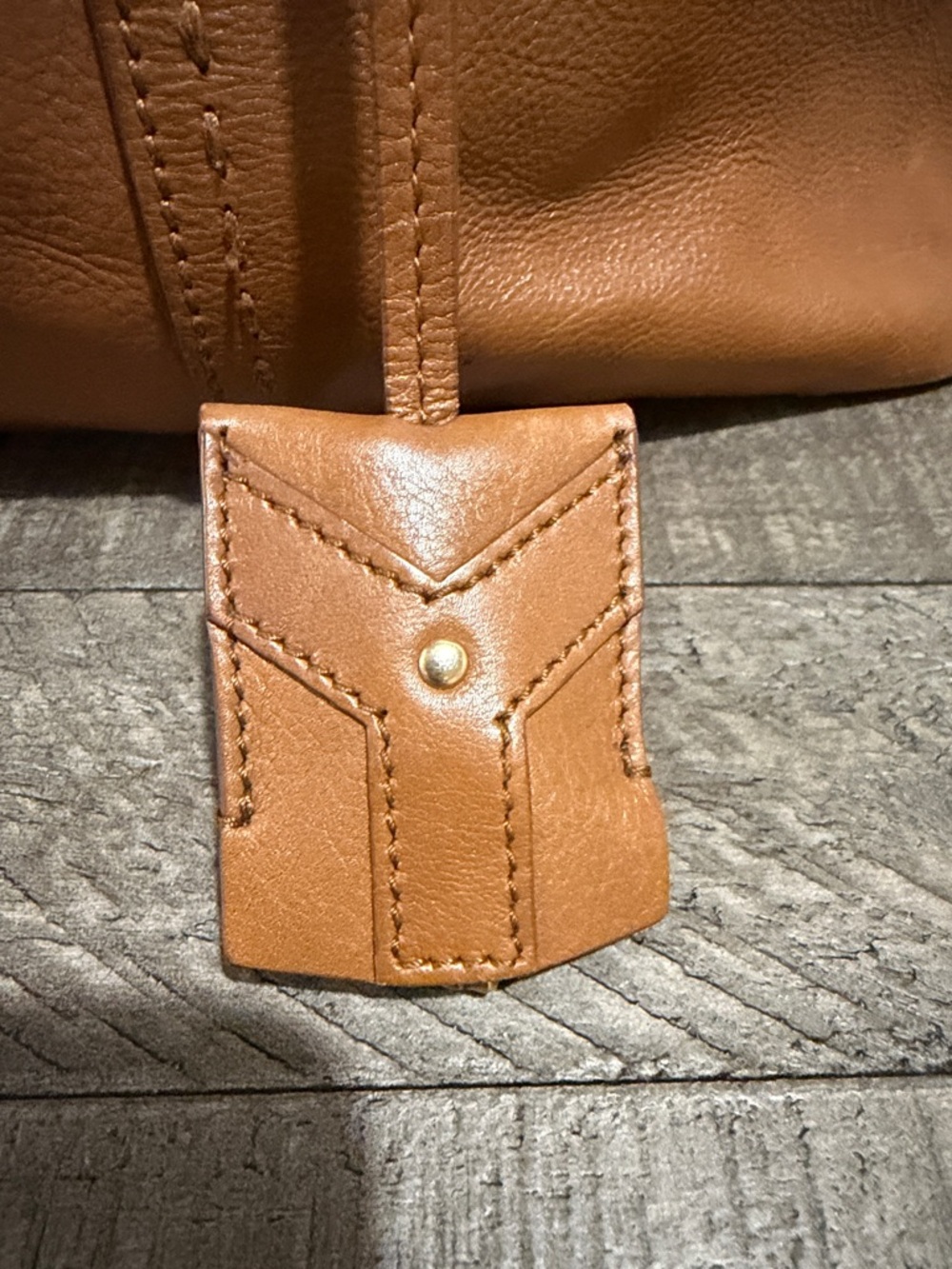 Yves Saint Laurent Tan Leather Large Muse - Picture 4 of 13